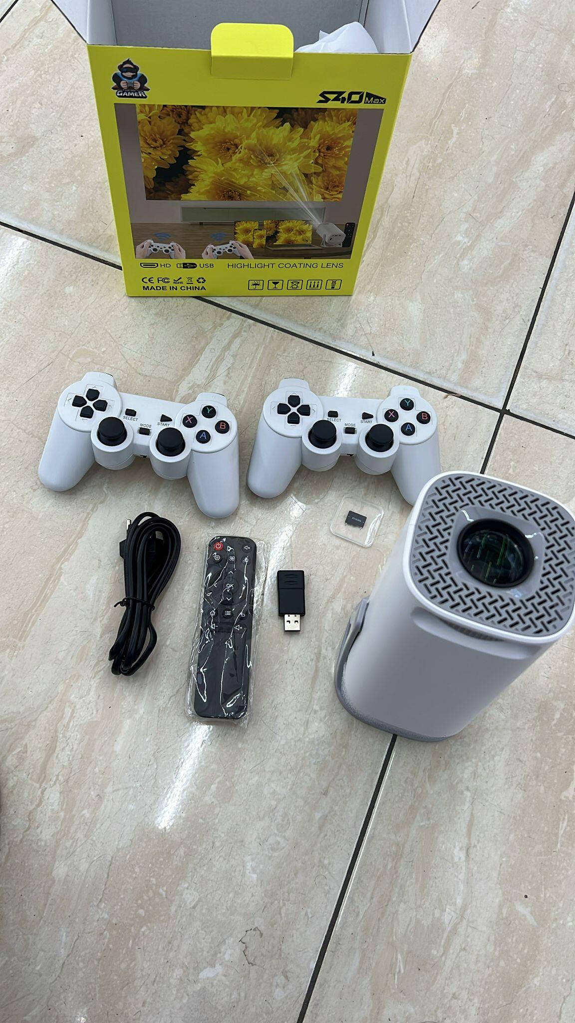 CONEKTA HD Play: Tu cine y consola todo en uno con apps y 2 mandos